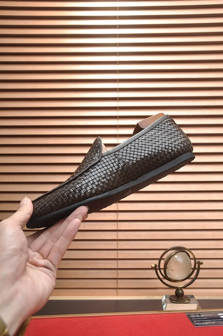 Men's shoes 💰600💶 [Botteg Venetta (BV)] (wallet shoes) exclusive new model official website new model The upper is made of high-quality top calfskin. Delicate feel and flowing luxurious texture. Tailored for refined men to create a noble aura. Detailed and regular Mark hand-stitching. Smooth lines. Full cowhide lining, comfortable to wash off sweat. 38-44
